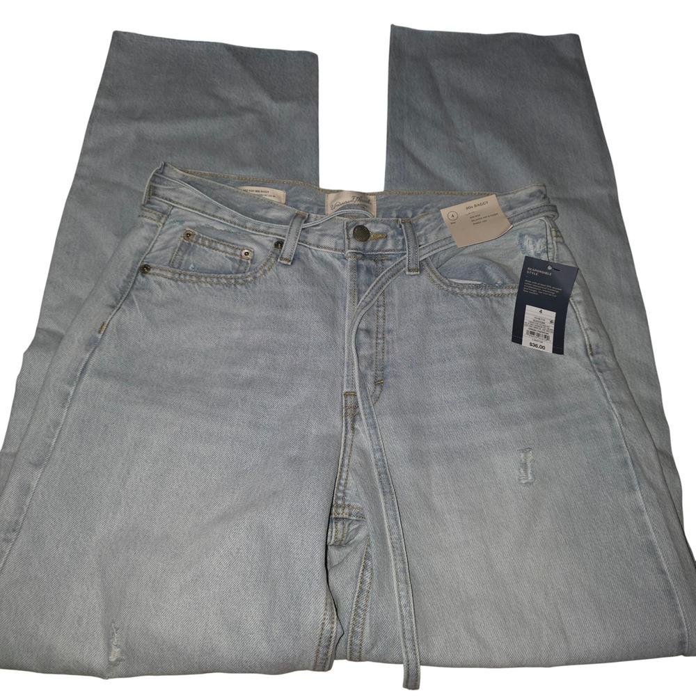 Universal Thread Womens 90s Baggy Mid Rise Jeans Light Wash Distressed Size 4‎